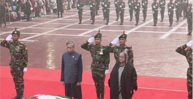শহীদ বুদ্ধিজীবী স্মৃতিসৌধে রাষ্ট্রপতি ও প্রধানমন্ত্রীর শ্রদ্ধা