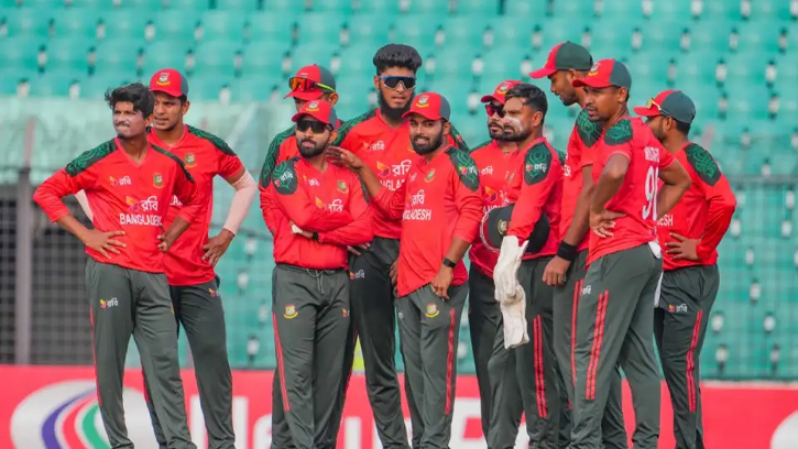 মুস্তাফিজ-রিশাদের ঝড়ো বোলিংয়ে আইরিশরা অলআউট, বাংলাদেশের লক্ষ্য ১১৮