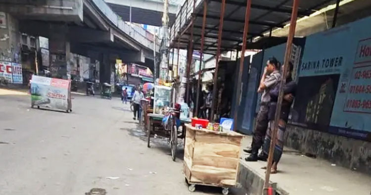 মালিবাগে সোহাগ পরিবহনের কাউন্টারের পাশে দুটি ককটেল বিস্ফোরণ