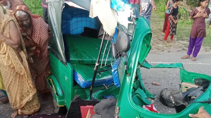 সুনামগঞ্জে বাস-অটোরিকশা মুখোমুখি সংঘর্ষে নিহত ৩