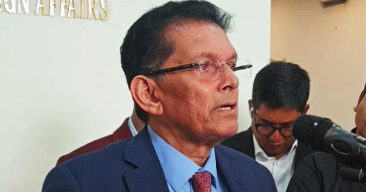 ‘বাংলাদেশ ফার্স্ট’ নীতিতে এগোবে পররাষ্ট্রনীতি, অভ্যন্তরীণ বিষয়ে হস্তক্ষেপ নয়: পররাষ্ট্রমন্ত্রী