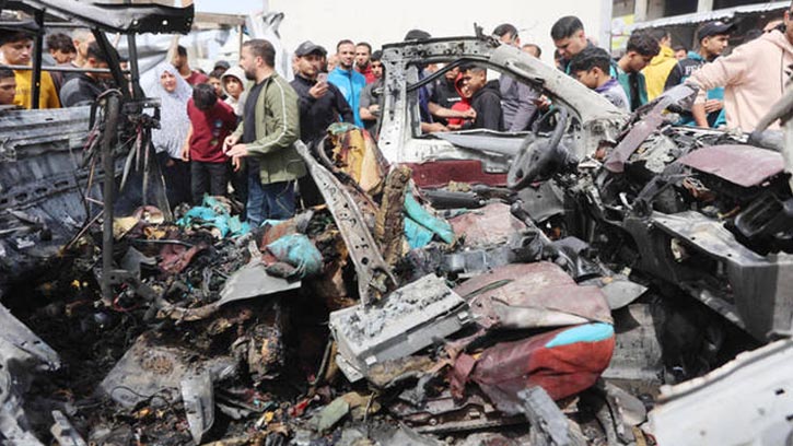Israeli strikes in Gaza kill 10, including a toddler