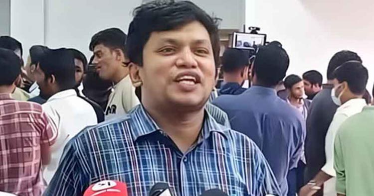 মব হামলার বিচার চেয়ে ঢাবি প্রশাসনকে নোটিশ দিলেন জ্বালাময়ী জালাল