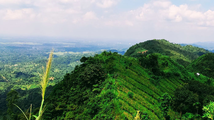 বাংলাদেশের নৈসর্গিক পাহাড়ি দ্বীপ মহেশখালী 