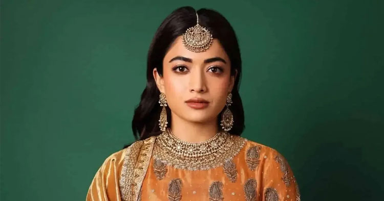 ভাষা নিয়ে কটাক্ষ, রাশমিকার করা জবাব; ‘সব ভাষাকেই নিজের মনে করি’