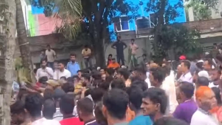 রূপগঞ্জে স্বেচ্ছাসেবক দলের দুই পক্ষের রক্তক্ষয়ী সংঘর্ষ