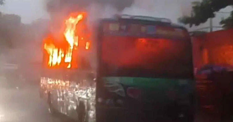 পল্লবীতে পার্কিং করা পরিস্থান পরিবহনের বাসে আগুন
