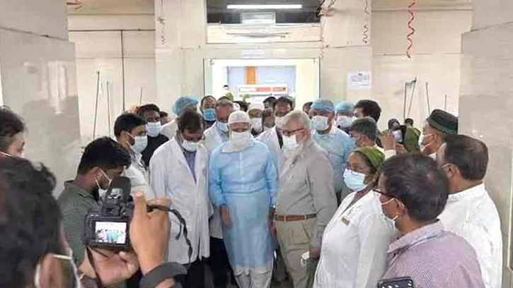 শিশু হাসপাতালে জামায়াত আমির রোগীদের খোঁজ নিলেন