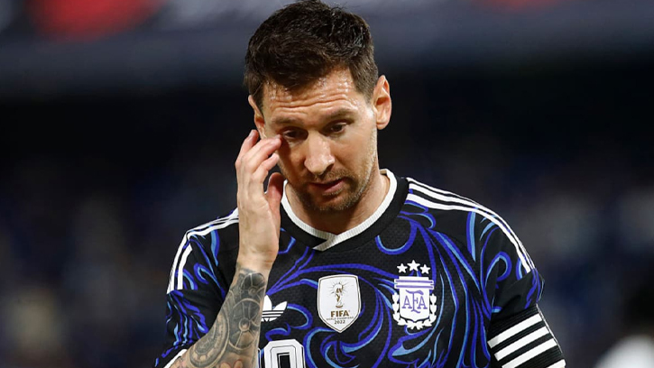 আর্জেন্টিনার মহাতারকা মেসি নীরবতা ভাঙলেন