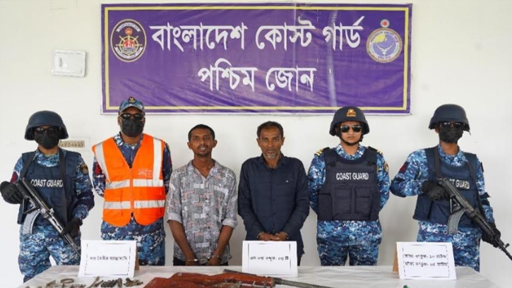 সুন্দরবনে অস্ত্রসহ কুখ্যাত আসাবুর বাহিনীর দুই সহযোগী আটক