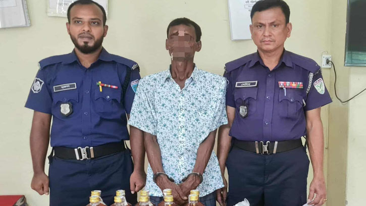 বড়লেখায় বিদেশি মদ ও গাঁজাসহ আটক ১