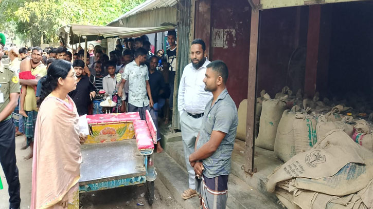 সিরাজগঞ্জের বেলকুচিতে ১১ টন সরকারি চাল জব্দ