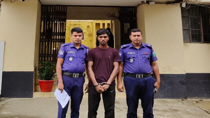 পঞ্চম শ্রেণির ছাত্রীকে ধর্ষণের অভিযোগে যুবক আটক