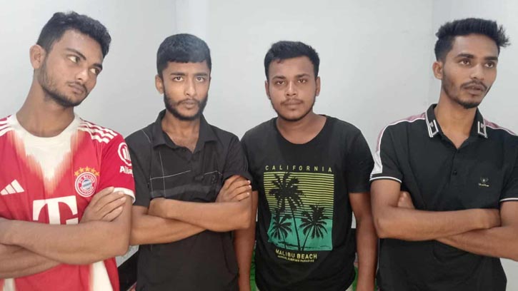দশমিনায় গাঁজা-ইয়াবাসহ আটক ৪