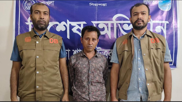 ৩০ পিস ইয়াবাসহ মাদক কারবারি গ্রেফতার