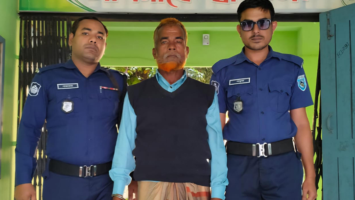 তেঁতুলিয়ায় হাত-পা বেঁধে স্কুলছাত্রীকে ধর্ষণ: দাদা আটক 