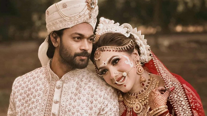 সংগীতশিল্পী পূজা দ্বিতীয়বার বিয়ে করলেন