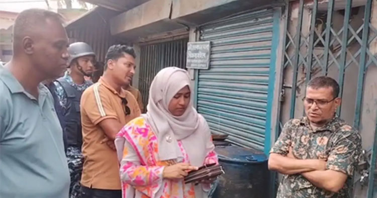 মোংলায় অবৈধভাবে মজুত করা ১৫ হাজার ৬০০ লিটার ভোজ্য তেল জব্দ