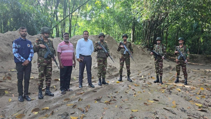 শ্রীমঙ্গলে অবৈধ বালু উত্তোলনের বিরুদ্ধে অভিযান 