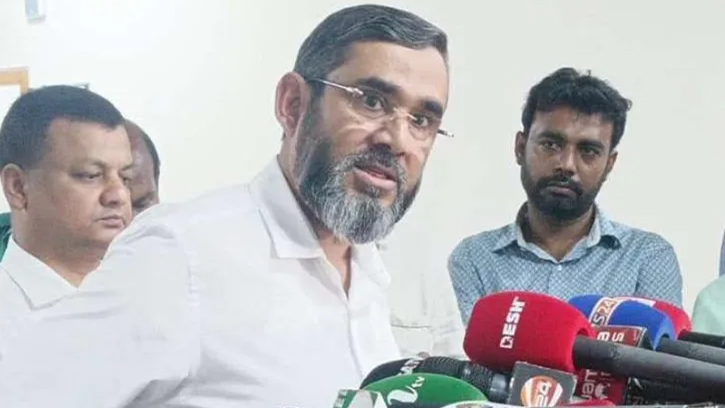 নির্বাচন কমিশনার জানালেন: স্থগিত রাজনৈতিক দল প্রতীক পাবে না
