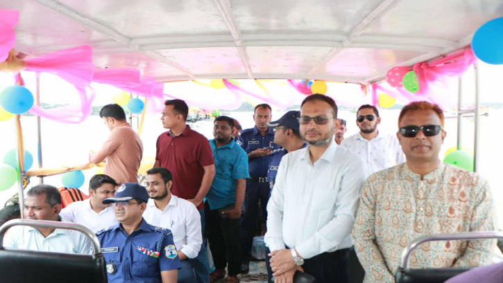 বরিশালে মা ইলিশ সংরক্ষণে নৌ র‍্যালির উদ্বোধন