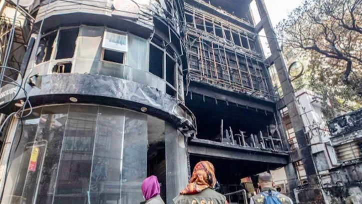 বেইলি রোডে অগ্নিকাণ্ড: ২২ আসামির বিরুদ্ধে অভিযোগপত্র