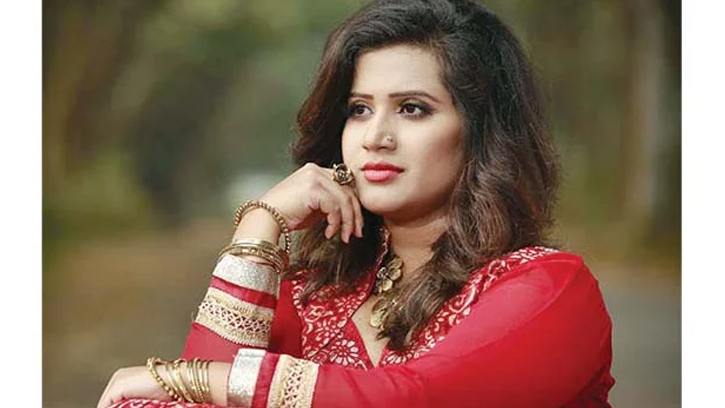 আওয়ামীপন্থী শিল্পীদের নিয়ে ন্যান্সির বিস্ফোরক মন্তব্যে বিতর্ক