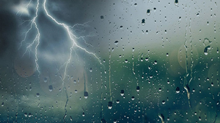 ৭ জেলায় বজ্রসহ বৃষ্টির পূর্বাভাস, নদীবন্দরে সতর্কতা