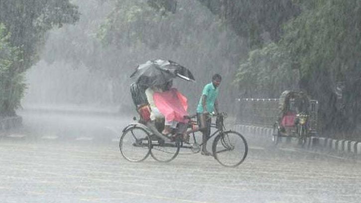 তিন বিভাগে অতিভারী বৃষ্টির আভাস