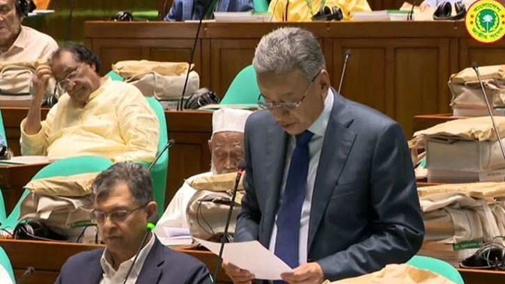 জাতীয় সংসদে দেশের বৃহত্তম বাজেট পেশ করছেন অর্থমন্ত্রী