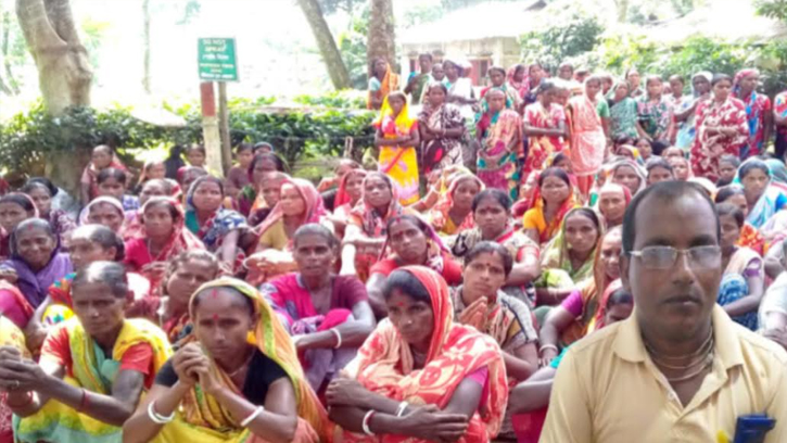 চা শ্রমিকদের টাকা আত্মসাৎ: সুবিধাভোগী একই পরিবারের একাধিক তালিকায়