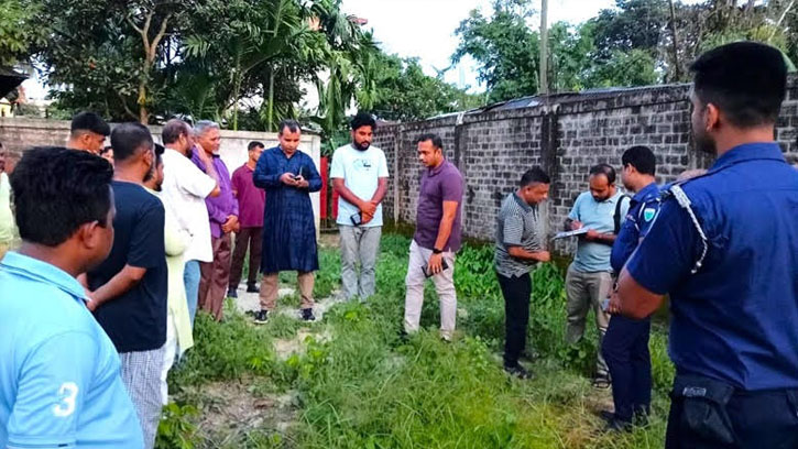 শ্রীমঙ্গলে প্রসাশনের কঠোর নজরদারিতেও বালু খেকোদের দৌরাত্ম্যে চরমে!