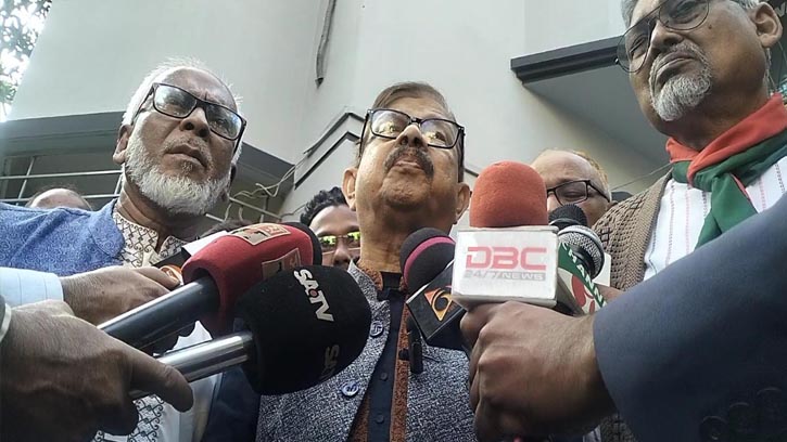 নির্বাচন যত বিলম্ব হবে সংকট তত বাড়বে: মাহমুদুর রহমান