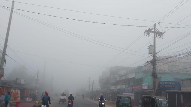 চায়ের রাজ্যে শীতের তীব্রতায় কাঁপছে 