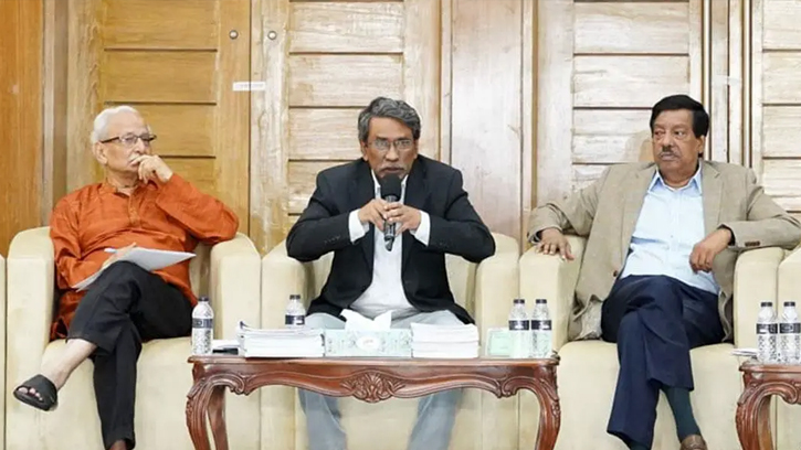 প্রথম দিনে তৃতীয় দফার বৈঠকে বসেছে জাতীয় ঐকমত্য কমিশন