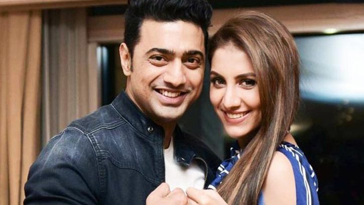 দেবের স্পষ্ট বার্তা: আগে বিয়ে, তারপর সব