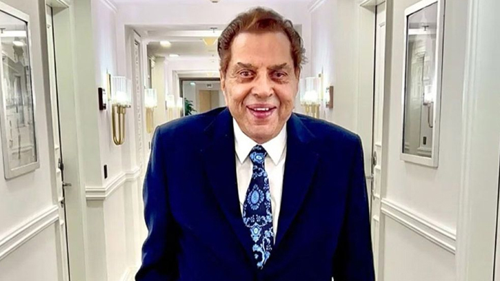 অসুস্থ ধর্মেন্দ্র, নেওয়া হয়েছে আইসিইউতে