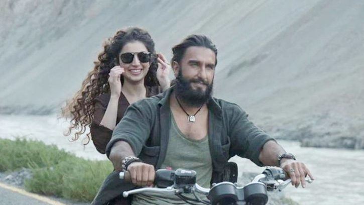 বক্স অফিসে বলিউডের নতুন রেকর্ড, ‘ধুরন্ধর’ শীর্ষে