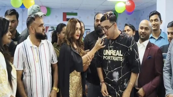 দুবাইতে লেবার ক্যাম্পে প্রবাসীদের জন্য ডকুমেন্টেশন সেবা শুরু