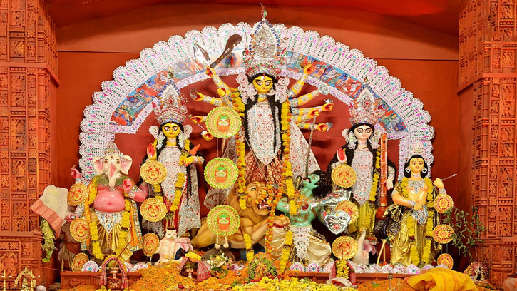 শারদীয় দুর্গাপূজা: বোধন আজ, মহাষষ্ঠী কাল