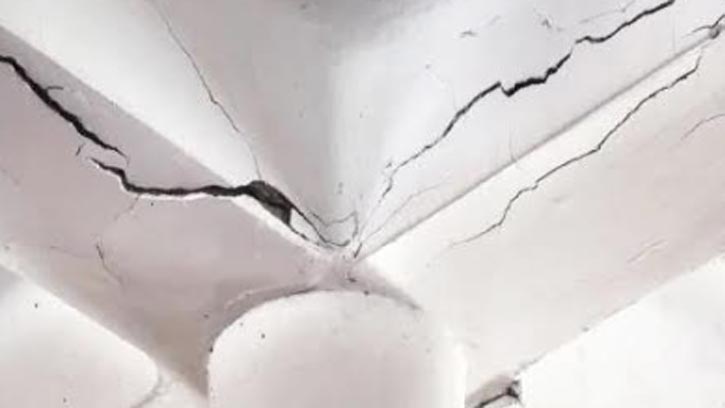 সিরাজগঞ্জ ফায়ার সার্ভিস স্টেশনের ভবনে ভয়াবহ ফাটল