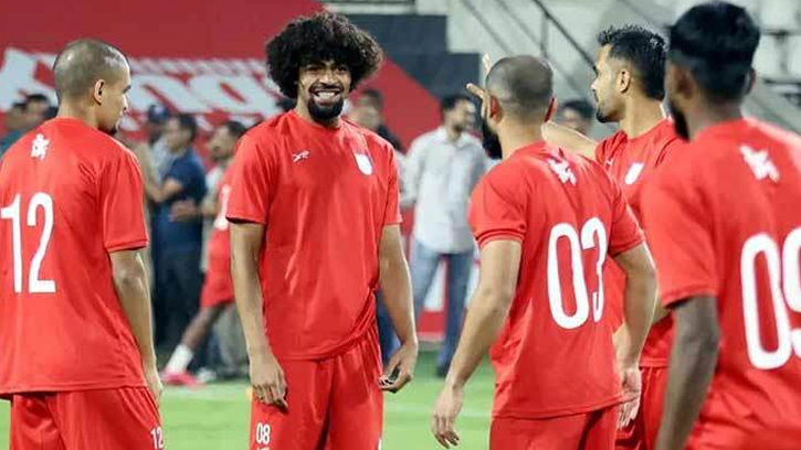 ত্রিপক্ষীয় চুক্তির মধ্যে হামজাদের হংকং ম্যাচের টিকিট বিক্রি সোমবার