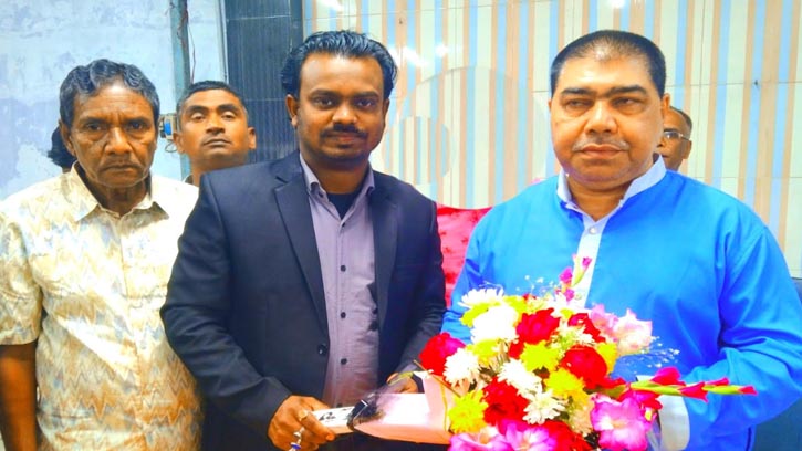 মোস্তাক আহমদ খানকে শুভেচ্ছা জানিয়েছেন বিনয়বাঁশী শিল্পীগোষ্ঠী 
