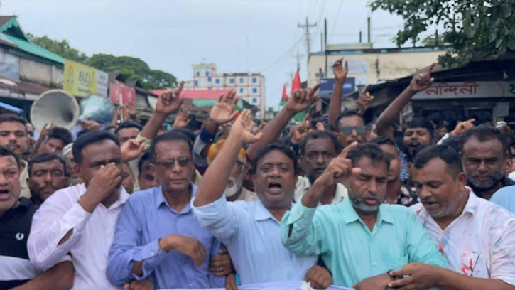 ফ্যাসিবাদ পতনে তাহিরপুরে বিএনপির বিজয় মিছিল  