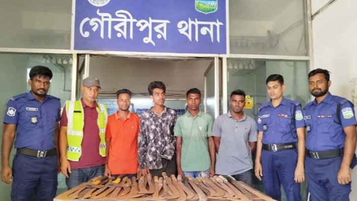 গৌরীপুরে ৪০টি রামদাসহ গ্রেফতার ৪