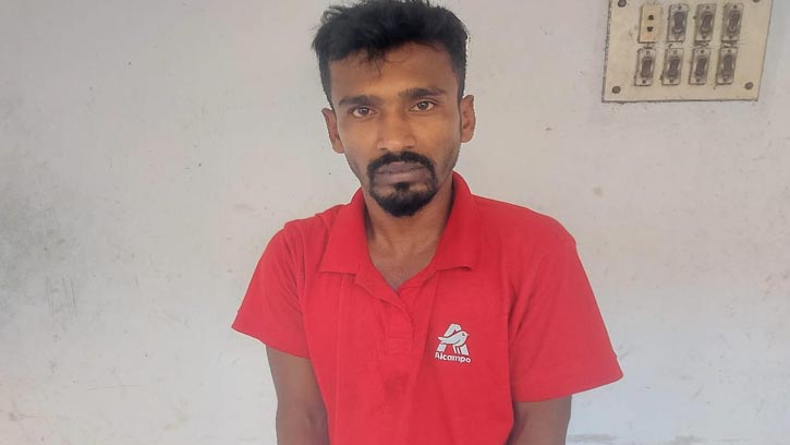 ইলিশায় গাঁজা সেবনের দায়ে যুবক আটক