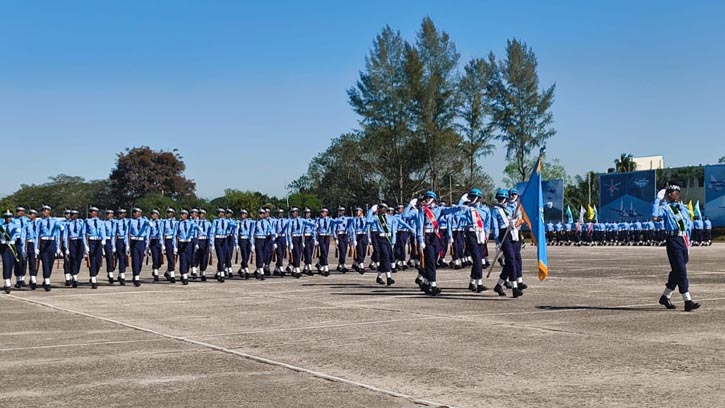 বিমান বাহিনীর নবীন বিমানসেনাদের প্রশিক্ষণ সমাপনী অনুষ্ঠিত