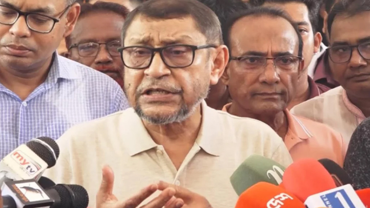 স্বাস্থ্যসেবায় শৃঙ্খলা ফেরাতে কঠোর অবস্থানে স্বাস্থ্যমন্ত্রী