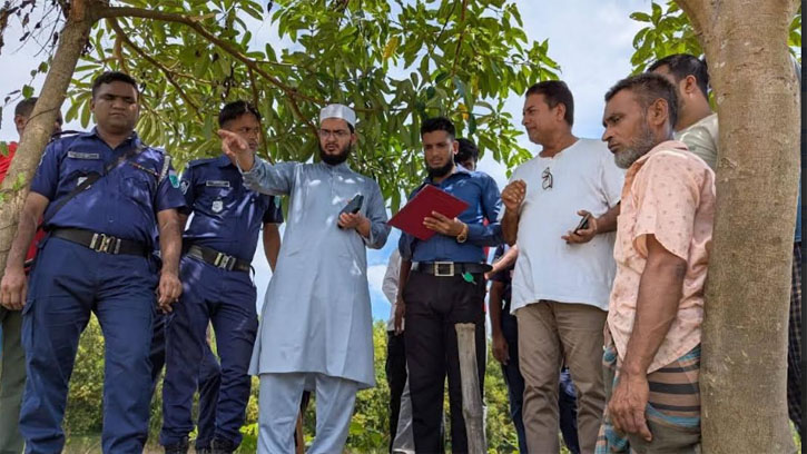 অবৈধভাবে বালু উত্তোলনের অপরাধে ইজারাদারকে লাখ টাকা জরিমানা