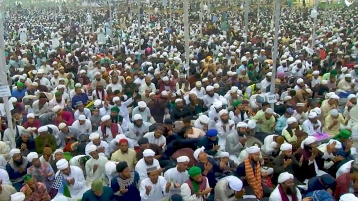 ঢাকায় লাখো মুসল্লির অংশগ্রহণে সুন্নাতে ভরা ইজতিমা শুরু
